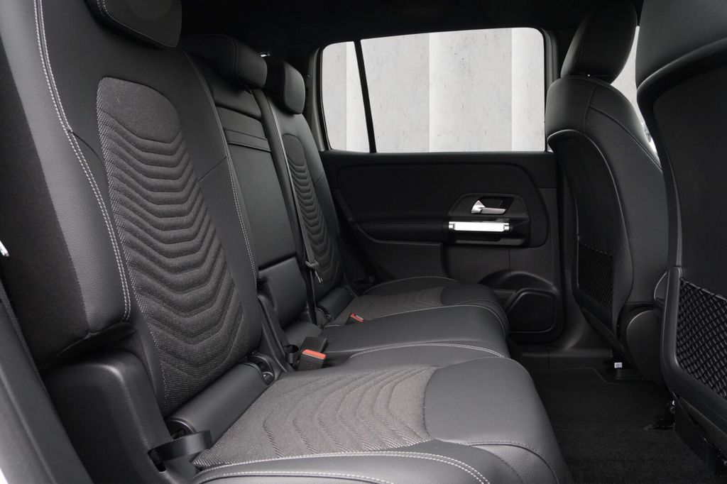 Mercedes-Benz EQB 2024