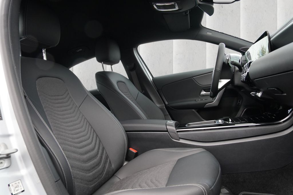 Mercedes-Benz A 250 2024