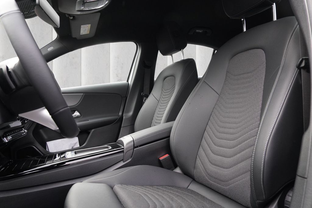 Mercedes-Benz A 250 2024