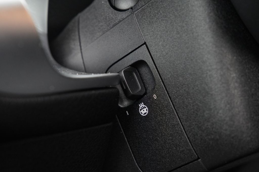 Mercedes-Benz EQB 2024