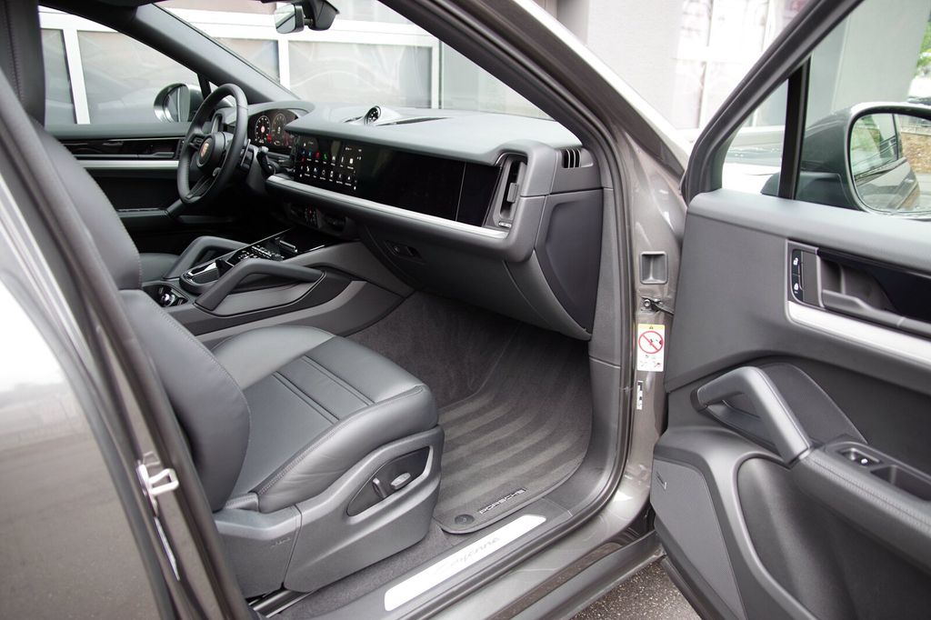 Porsche Cayenne 2025