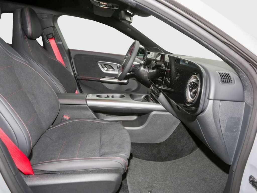 Mercedes-Benz CLA 250 2025