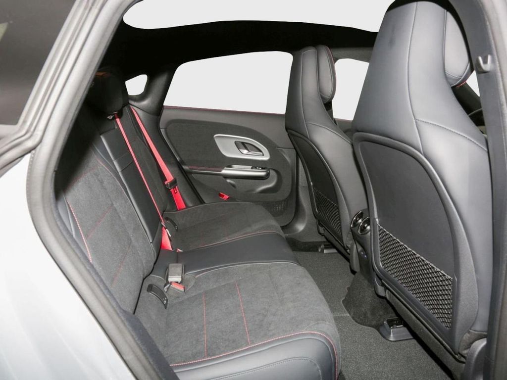 Mercedes-Benz CLA 250 2025