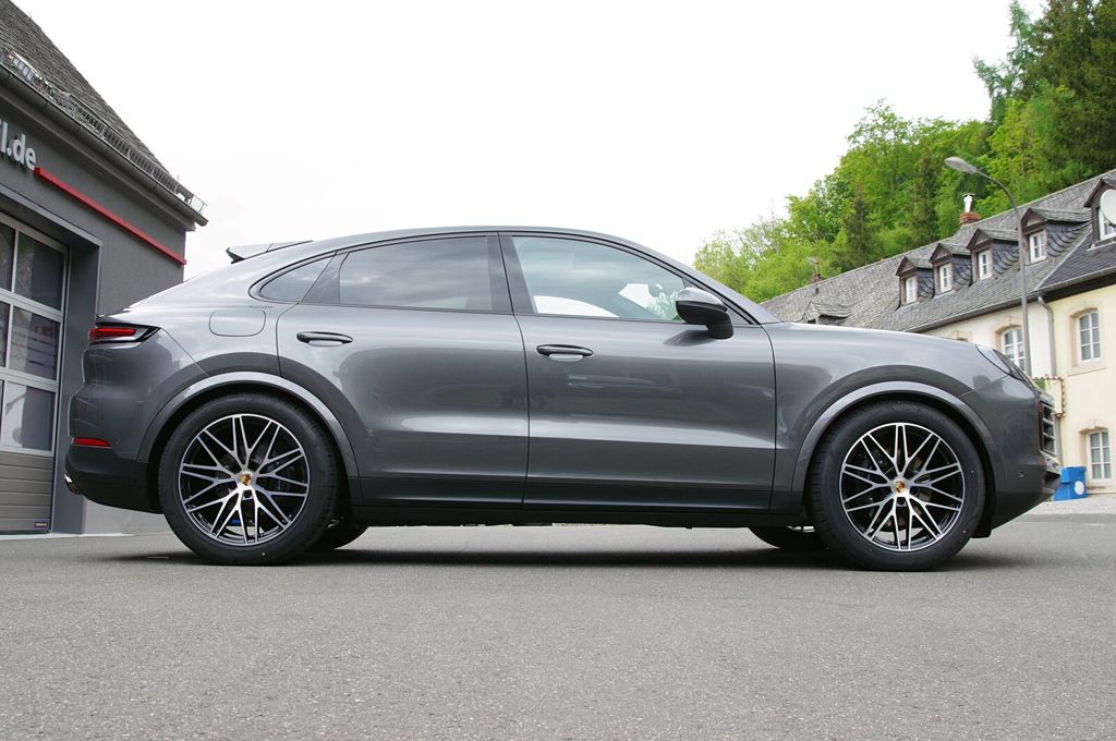 Porsche Cayenne 2025