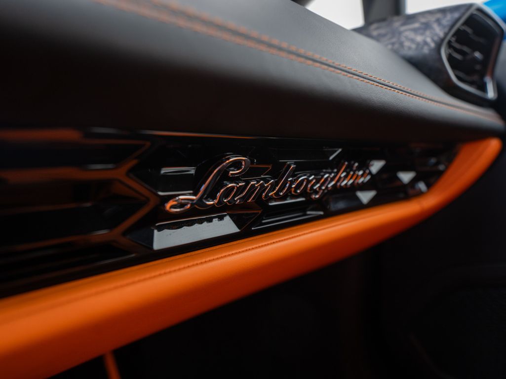 Lamborghini Huracán 2021