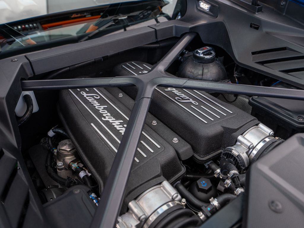 Lamborghini Huracán 2021