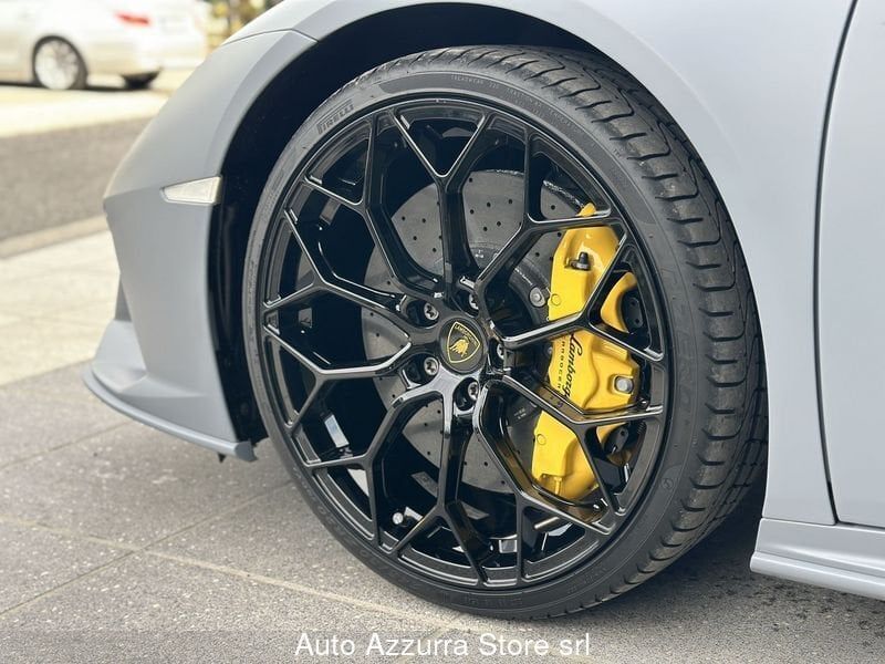 Lamborghini Huracán 2024