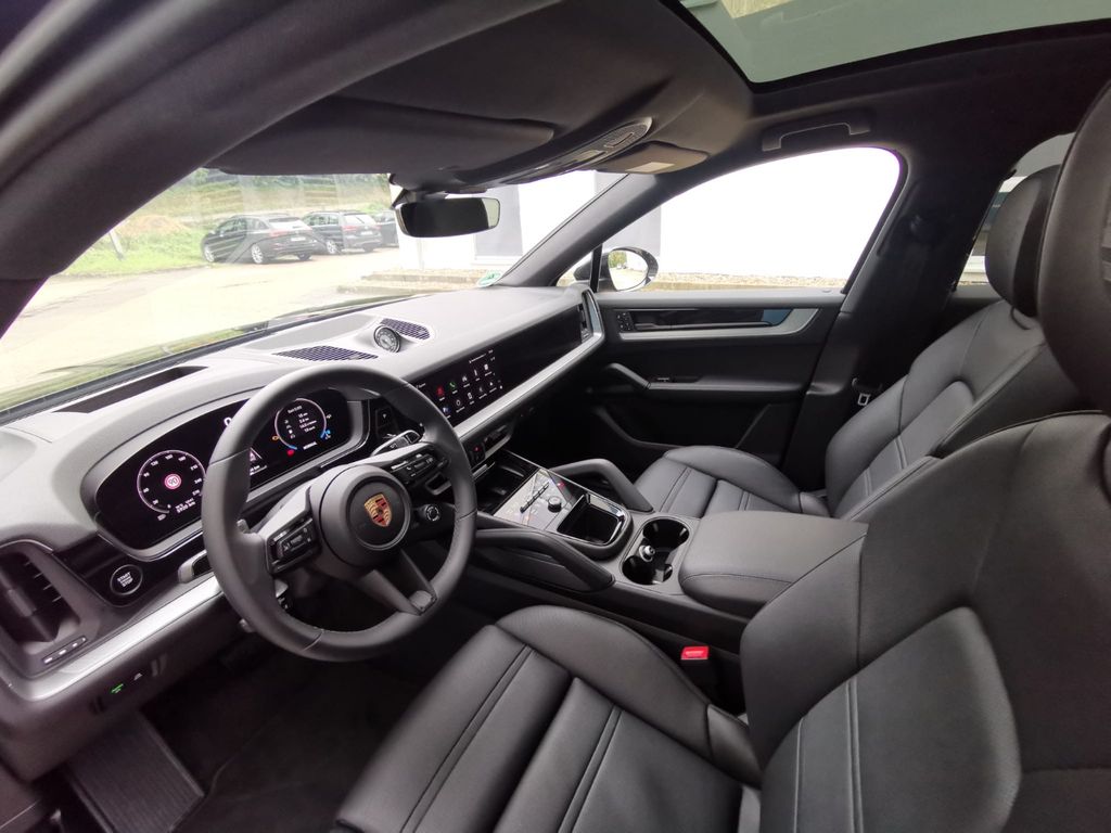 Porsche Cayenne 2025