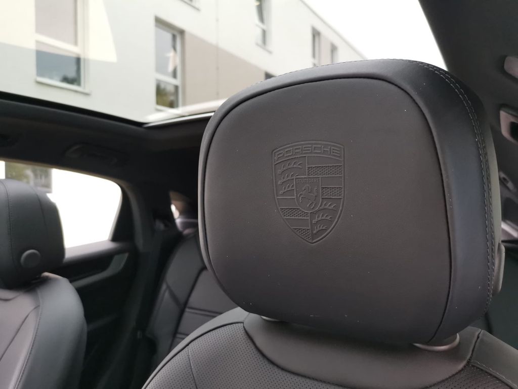 Porsche Cayenne 2025