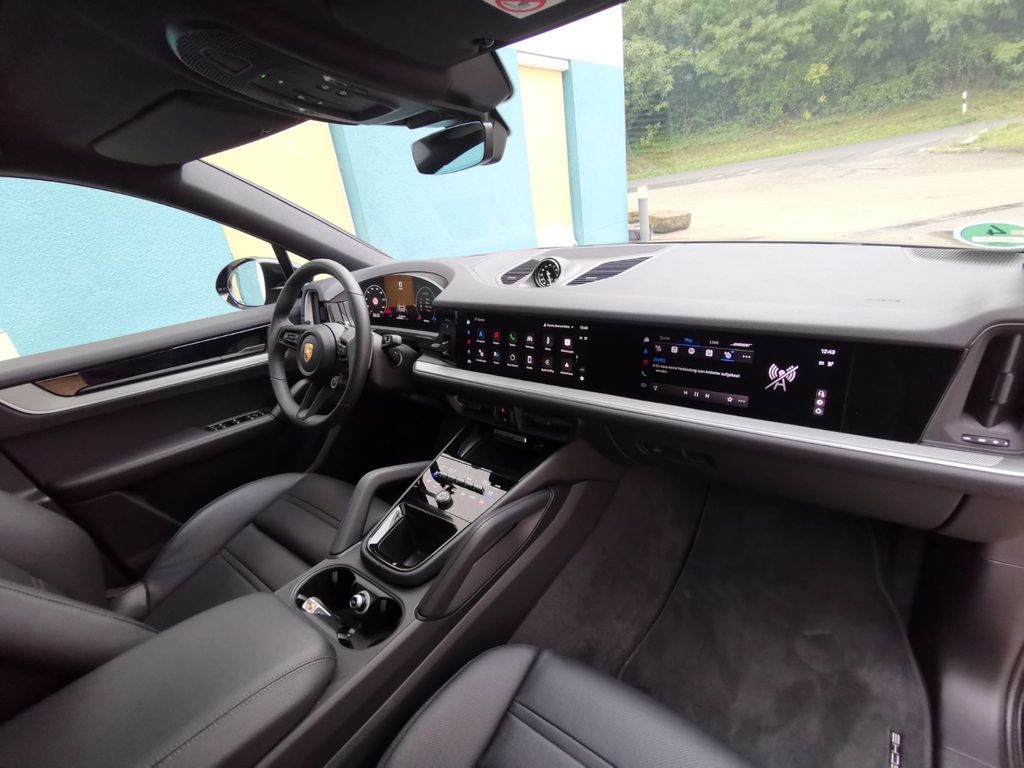 Porsche Cayenne 2025