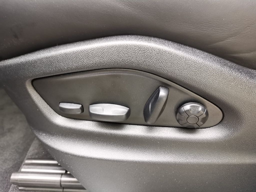 Porsche Cayenne 2025