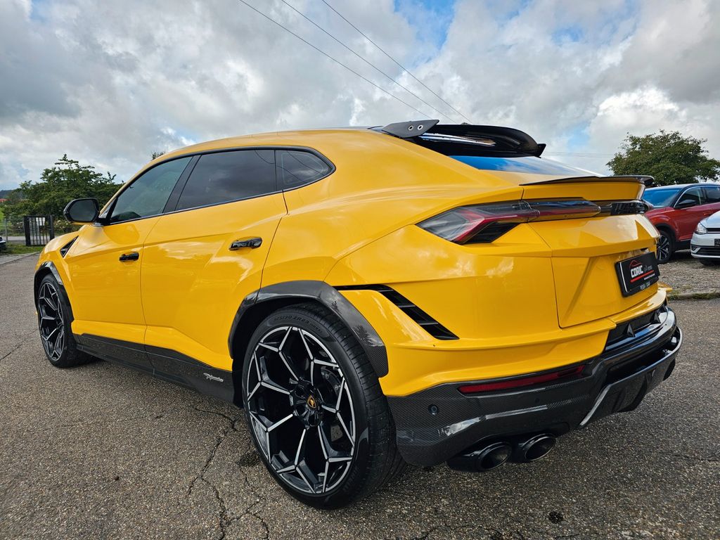 Lamborghini Urus 2023