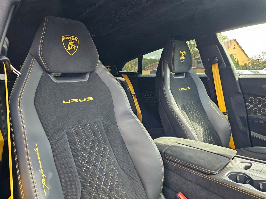 Lamborghini Urus 2023