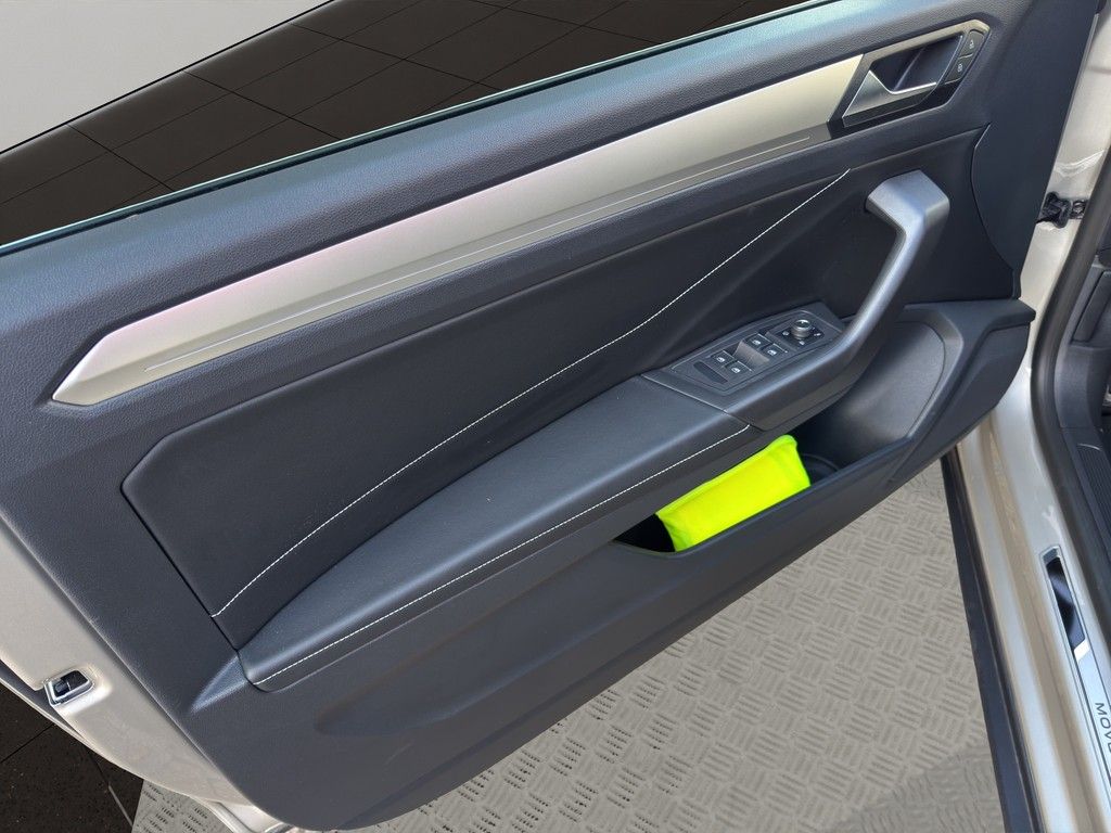 Volkswagen T-Roc 2023