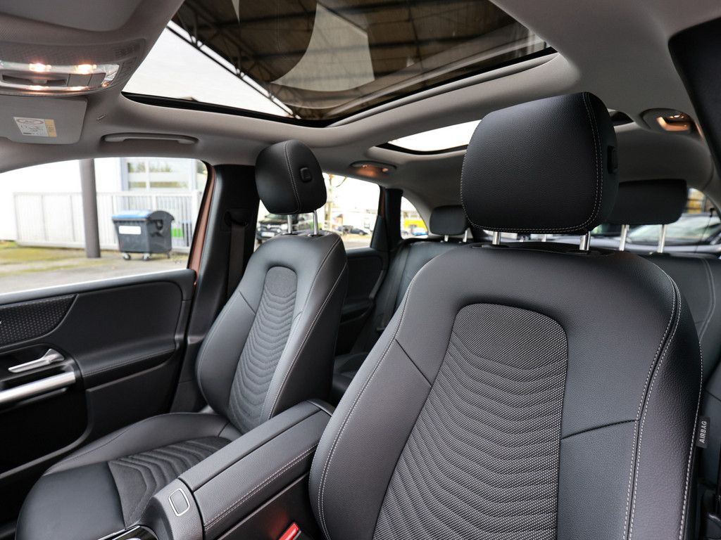 Mercedes-Benz B 250 2023