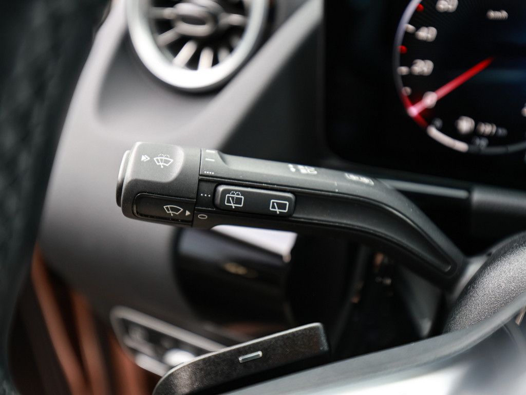 Mercedes-Benz B 250 2023