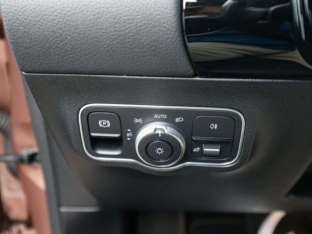Mercedes-Benz B 250 2023