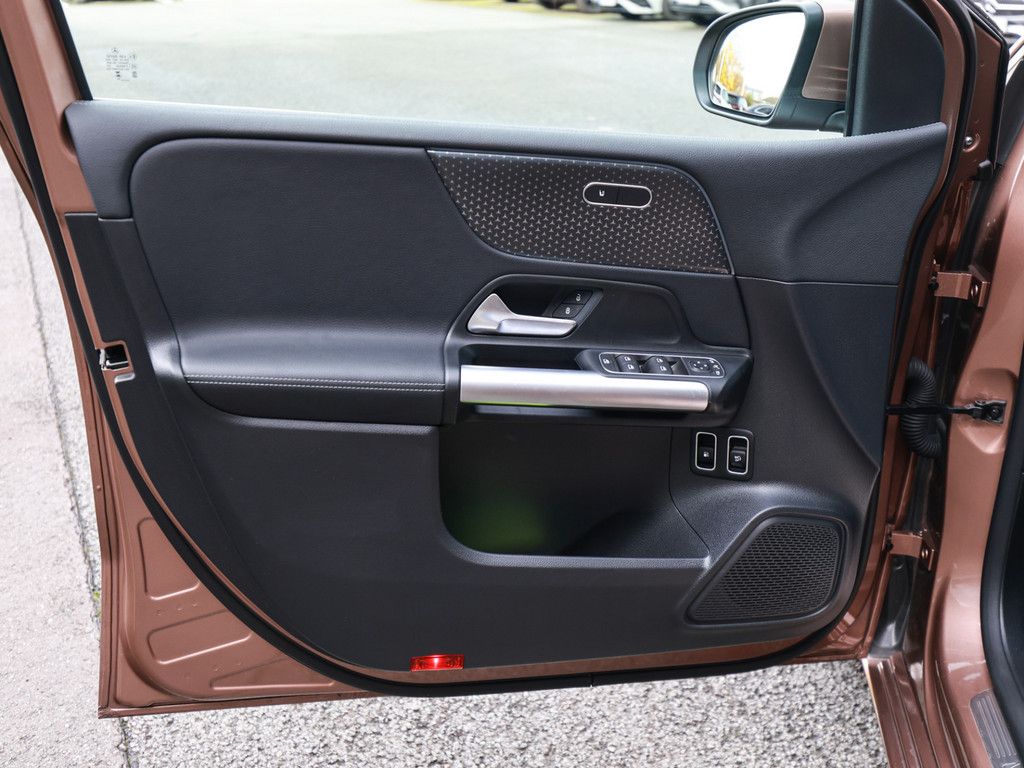 Mercedes-Benz B 250 2023