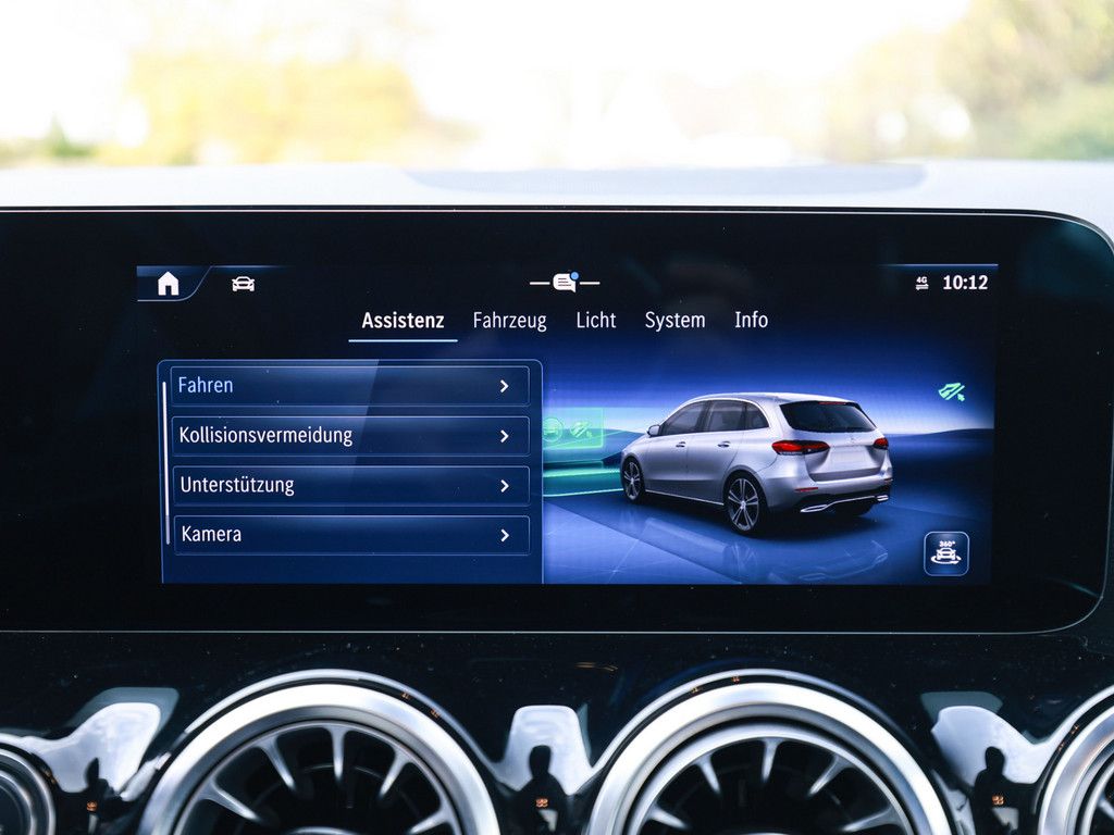 Mercedes-Benz B 250 2023