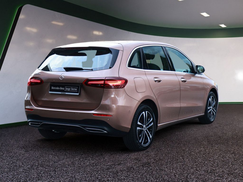 Mercedes-Benz B 250 2023