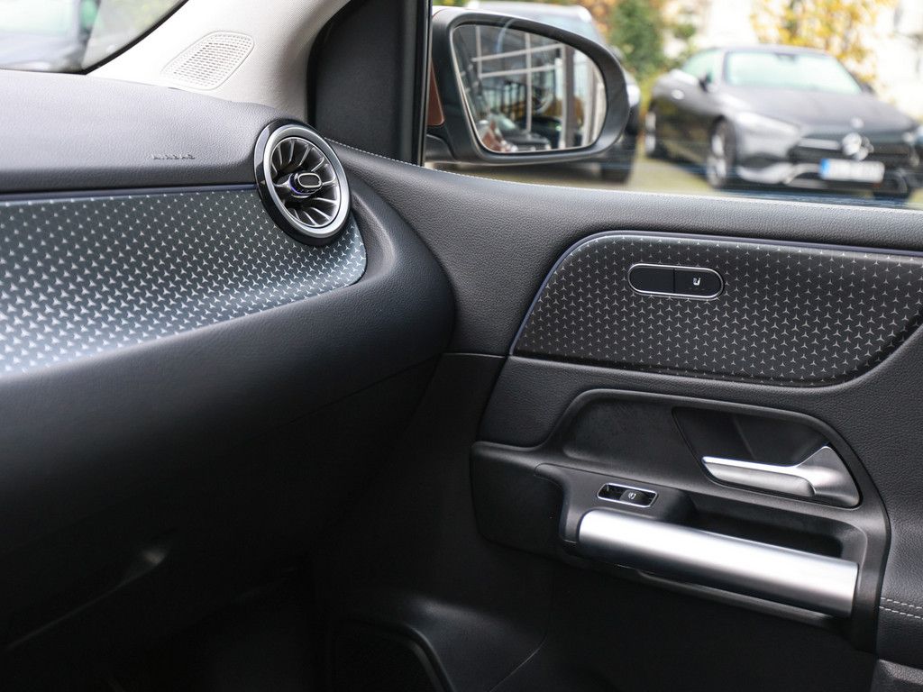 Mercedes-Benz B 250 2023