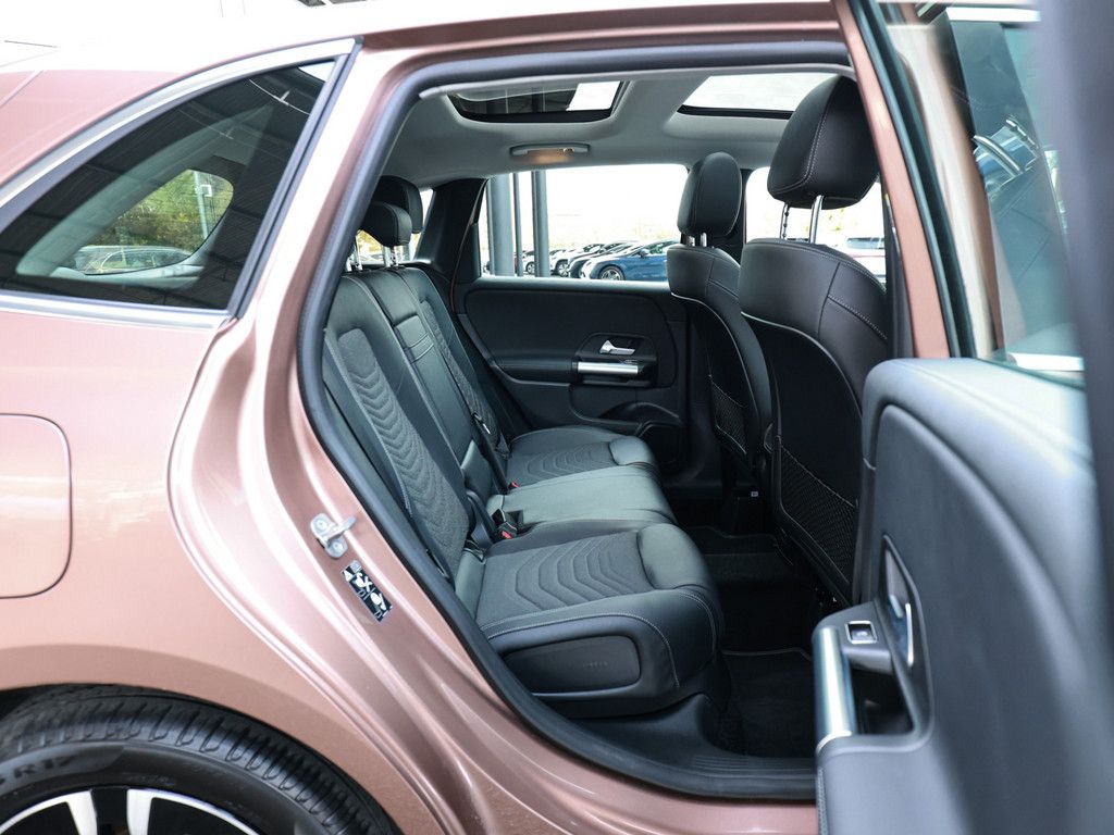 Mercedes-Benz B 250 2023