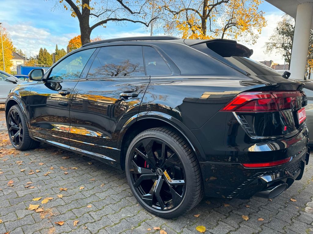 Audi RSQ8 2024