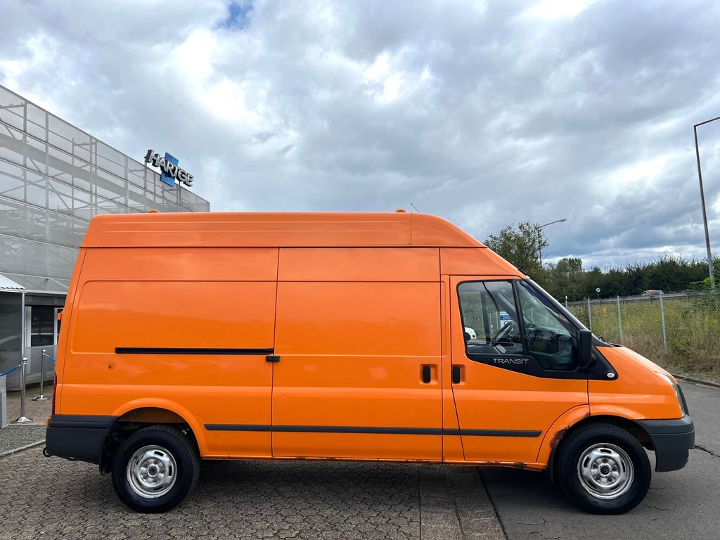 Ford Transit 2010