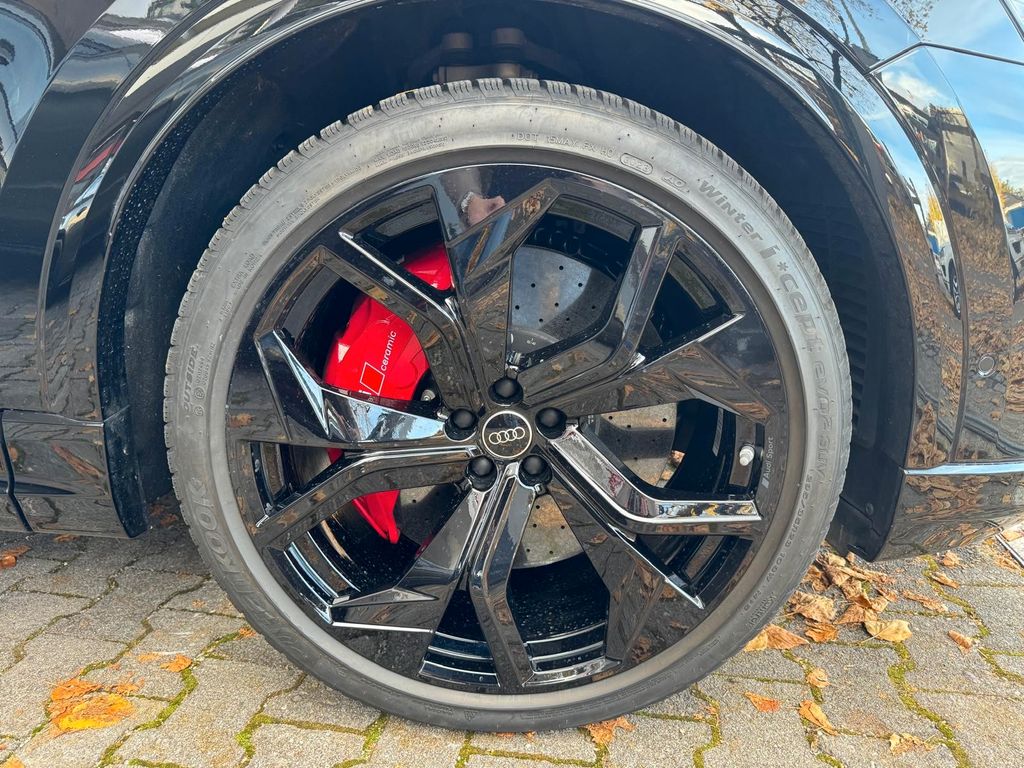 Audi RSQ8 2024