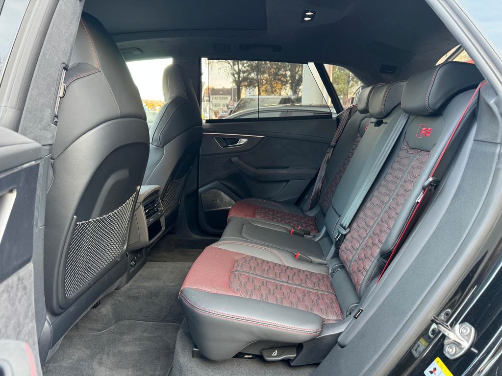 Audi RSQ8 2024