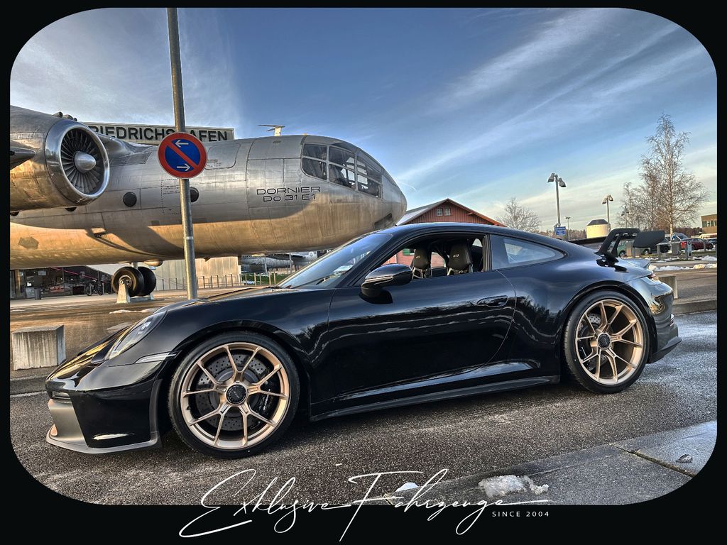 Porsche 992 2025