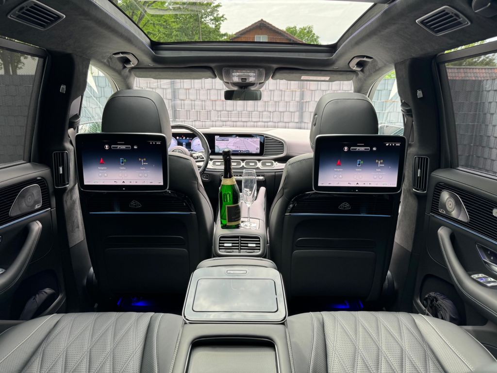 Mercedes-Benz GLS 600