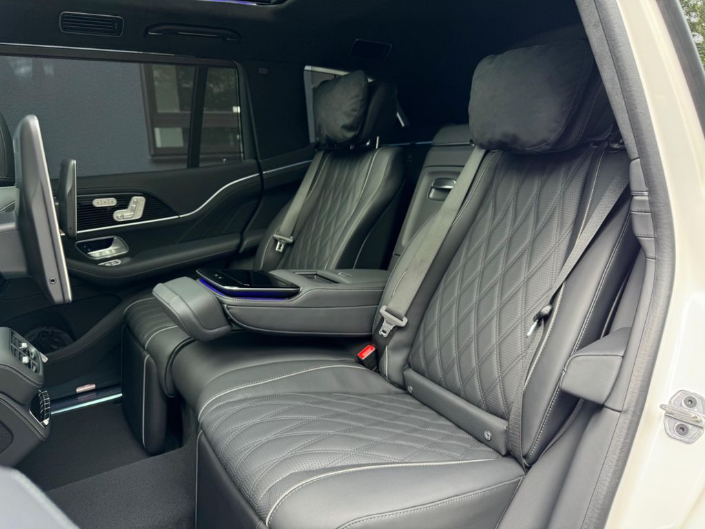 Mercedes-Benz GLS 600