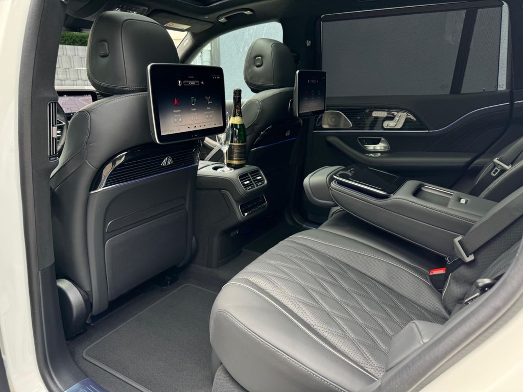 Mercedes-Benz GLS 600