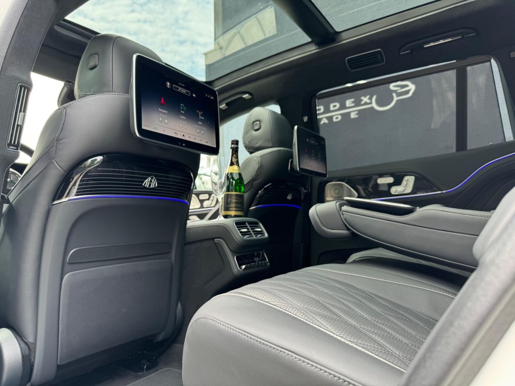 Mercedes-Benz GLS 600