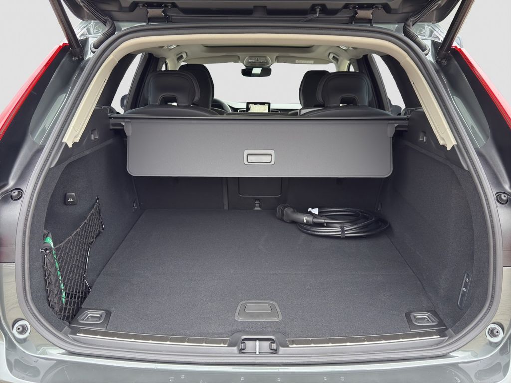 Volvo XC60 2025