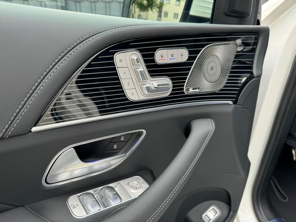 Mercedes-Benz GLS 600