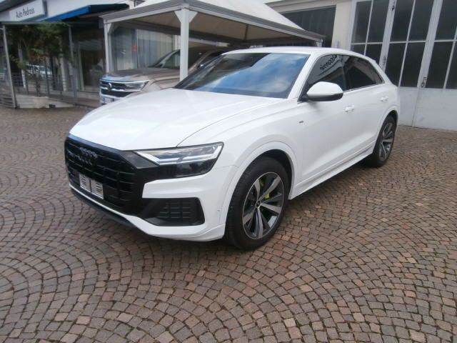 Audi Q8 2021