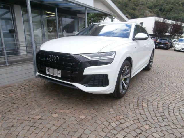 Audi Q8 2021