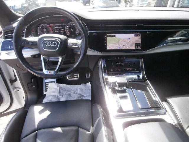 Audi Q8 2021