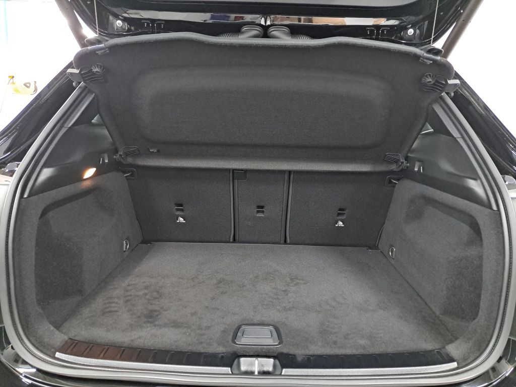 Mercedes-Benz GLA 200 2021