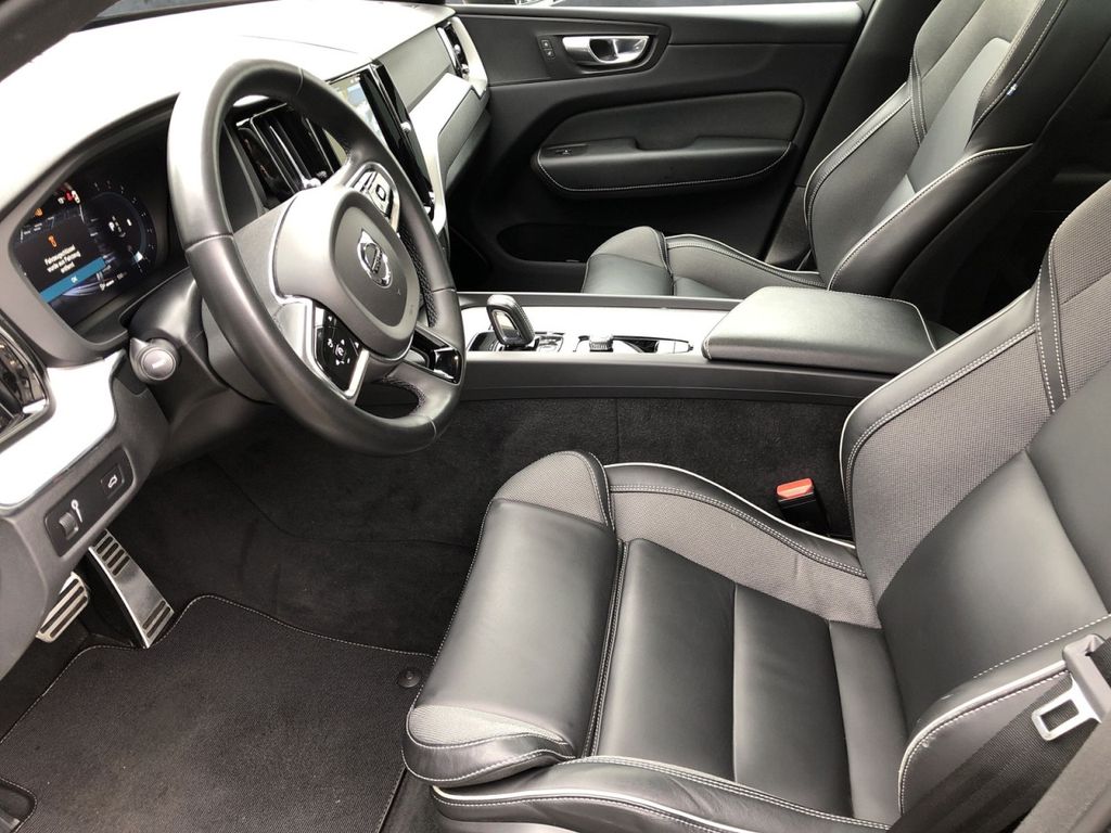 Volvo XC60 2022