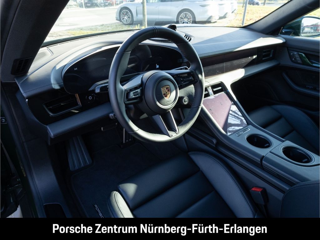Porsche Taycan 2025