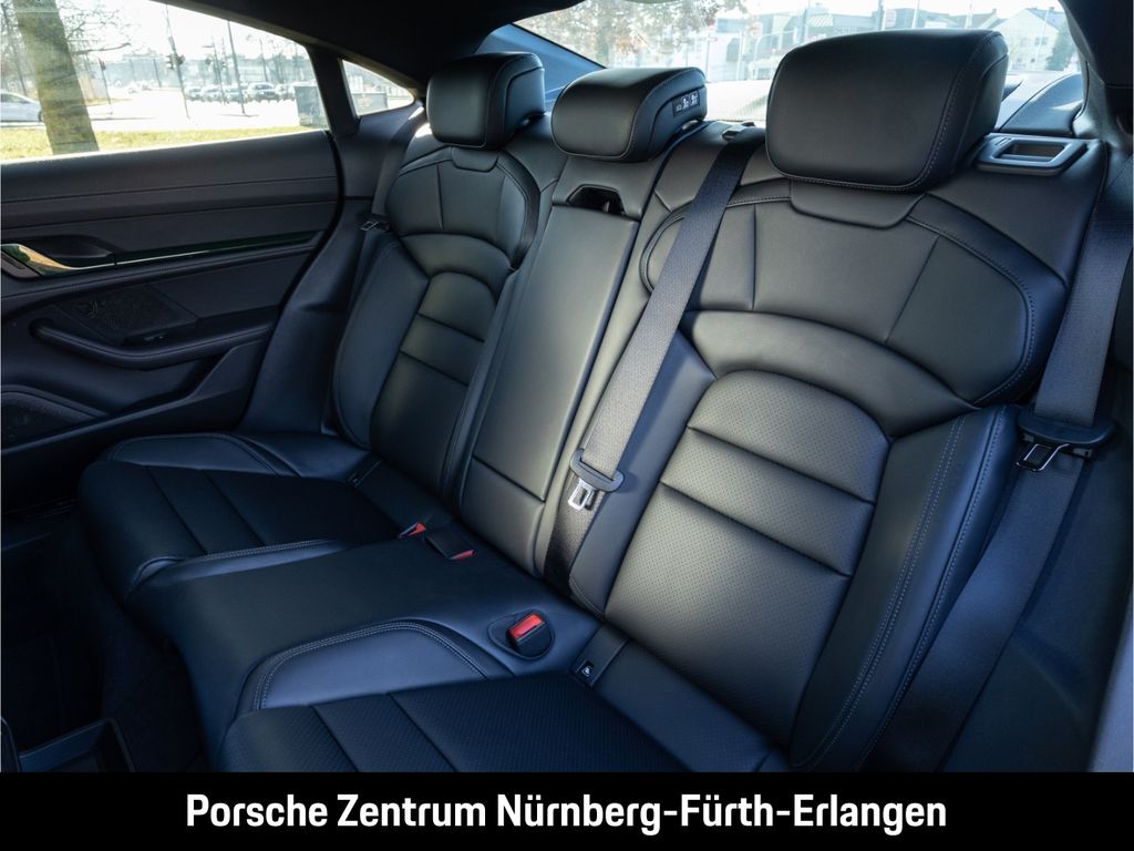 Porsche Taycan 2025