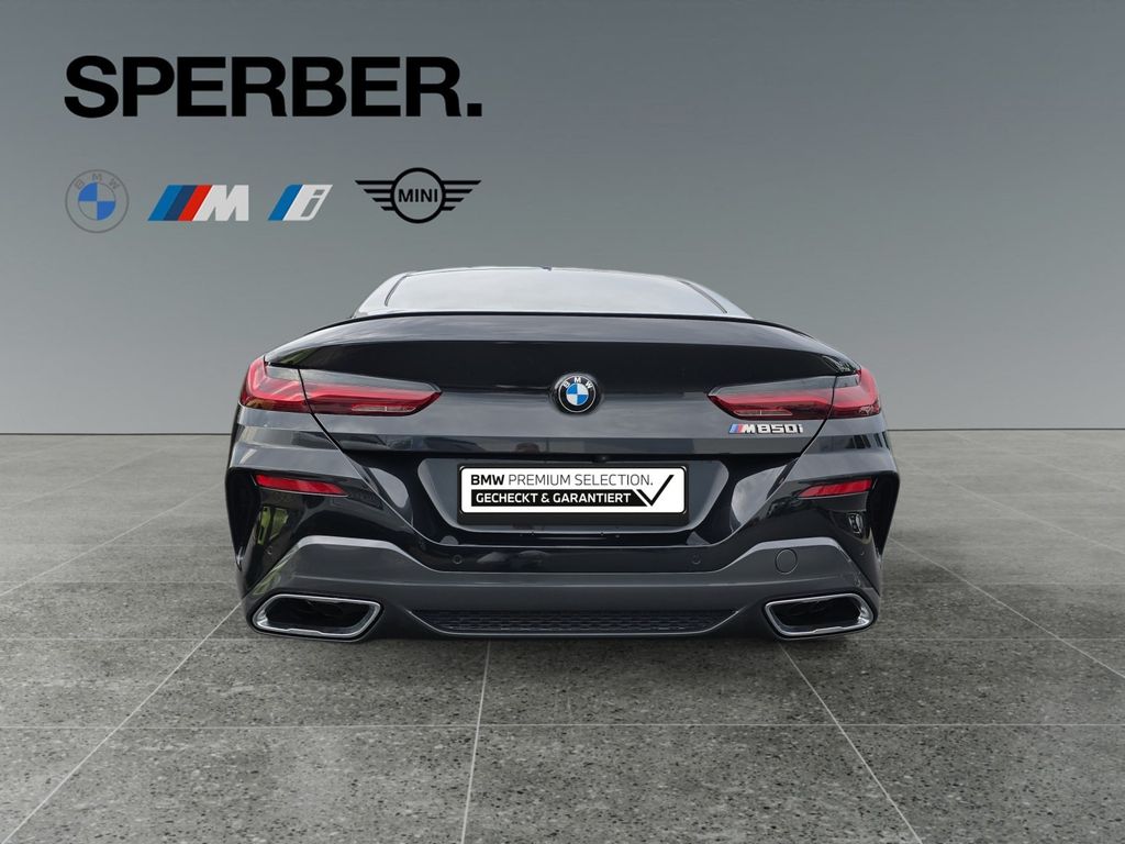 BMW M850 2021