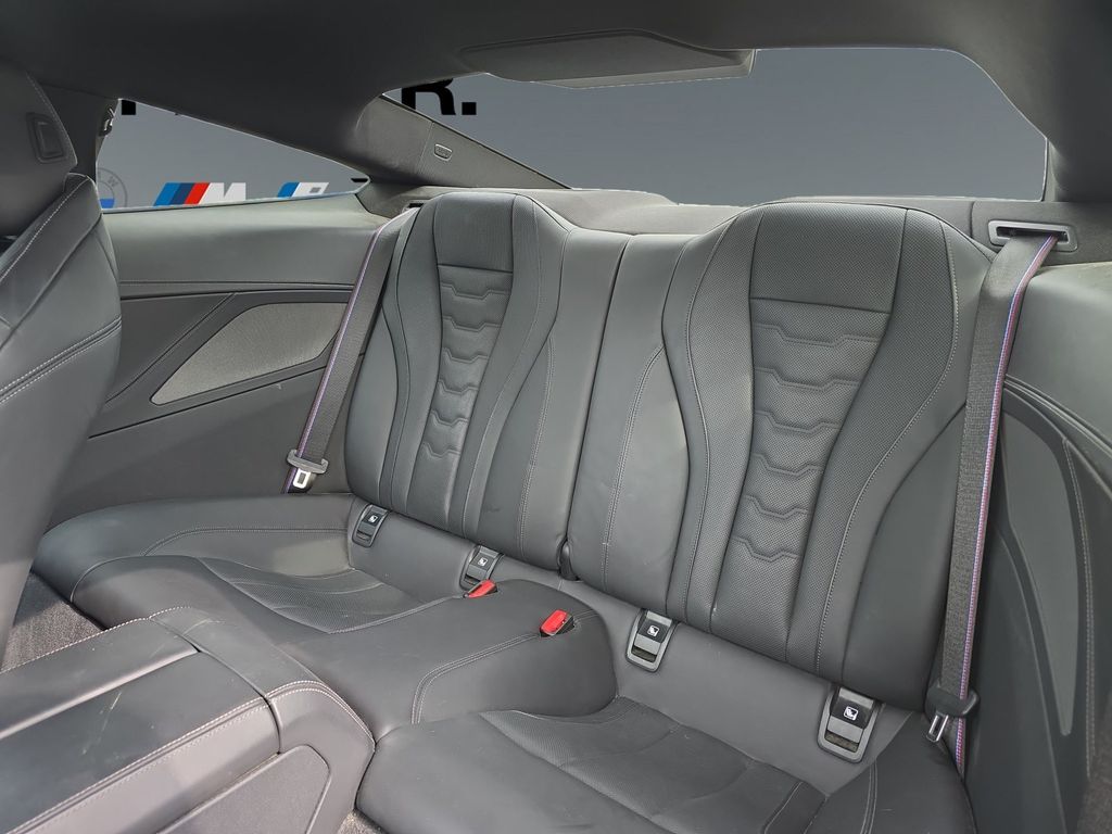 BMW M850 2021