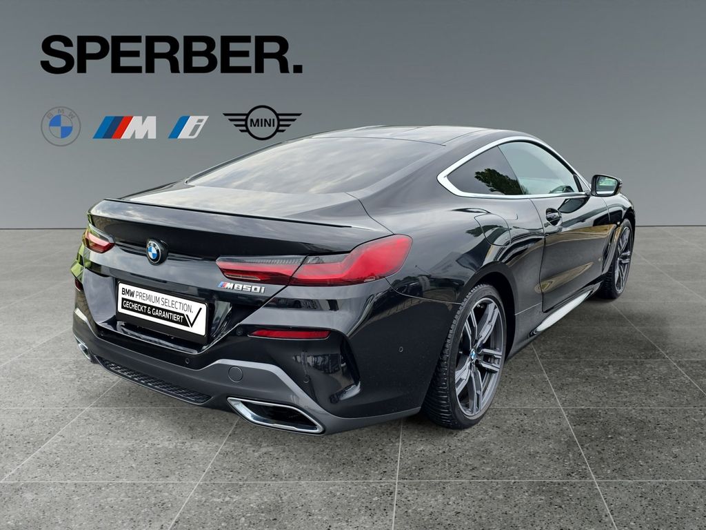 BMW M850 2021
