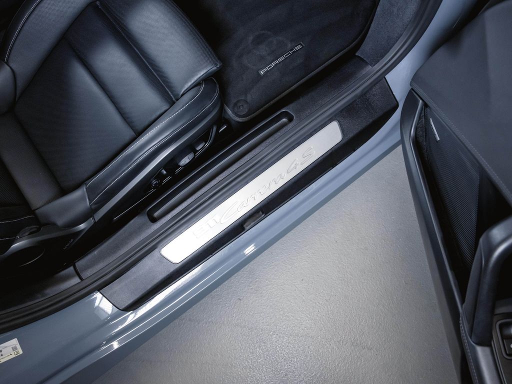 Porsche 992 2024