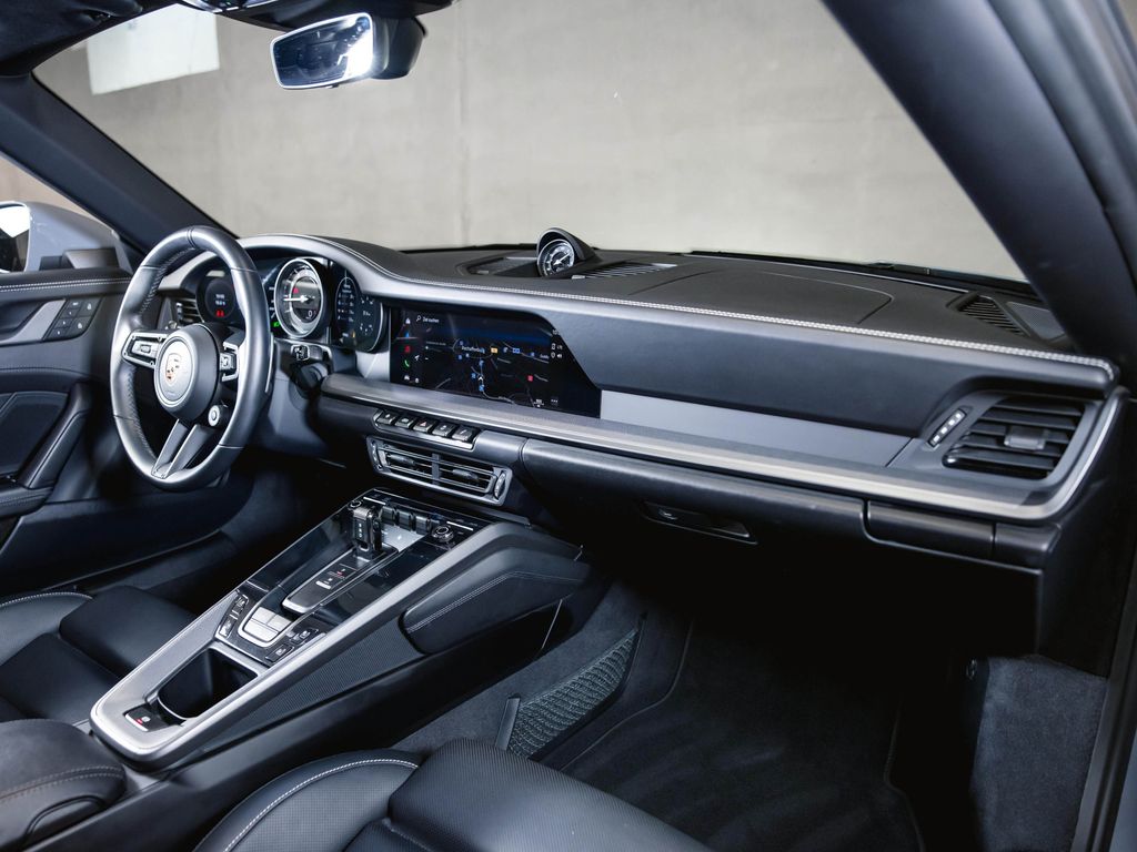Porsche 992 2024