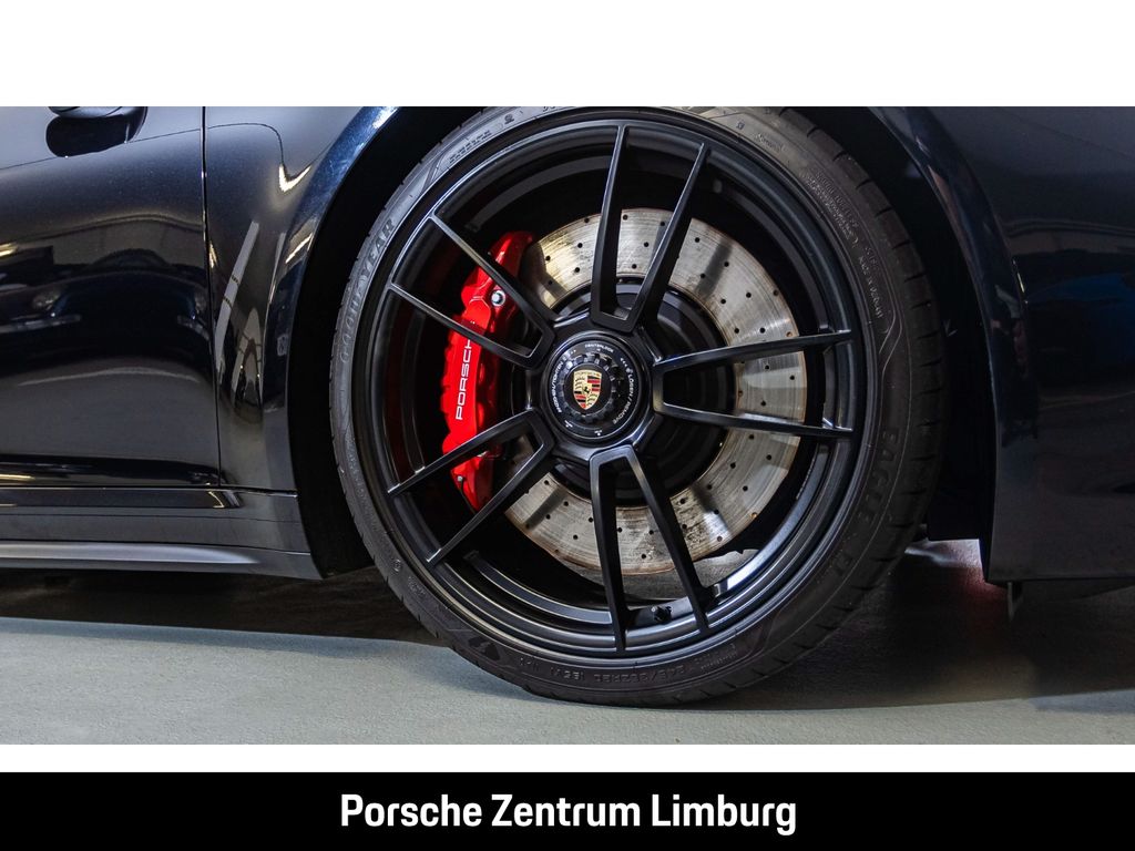 Porsche 992 2022